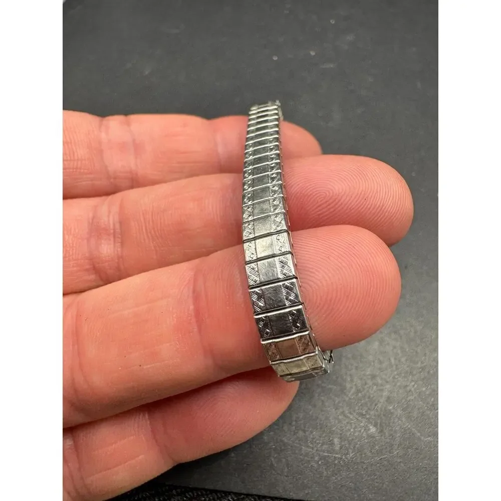 Jean Cardot 17 Jewels Antimagnetic Unbreakable Mainspring Silver Tone Wristwatch